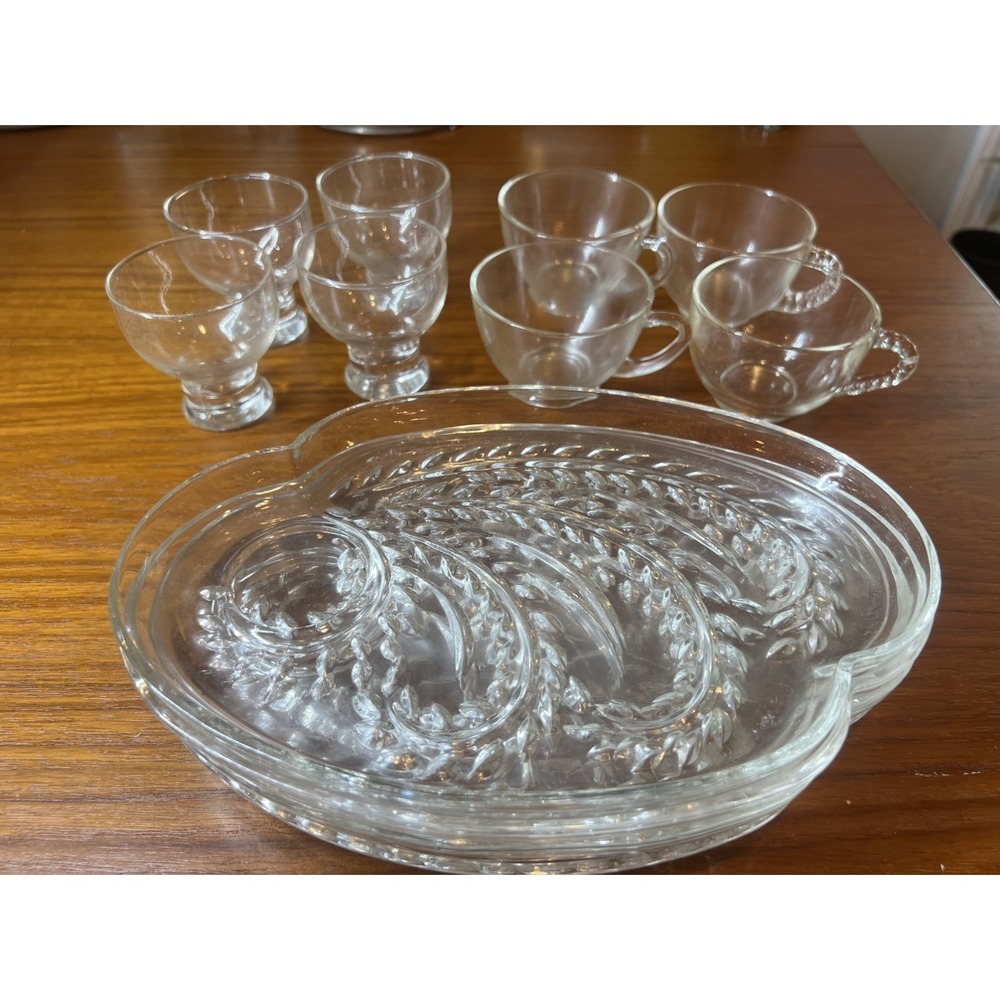 Vintage Federal Glass Company Homestead Snack Set 12 Piece Set - NEW/Old Stock - Picture 2 of 9